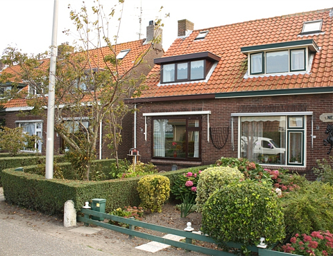 Torenlaan 18 , VOORHOUT